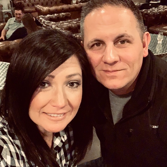 Meet your Posher, Lisa - Picture 1 of 1